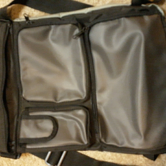 Calvin Klein Crossover Bag - Picture 8 of 9